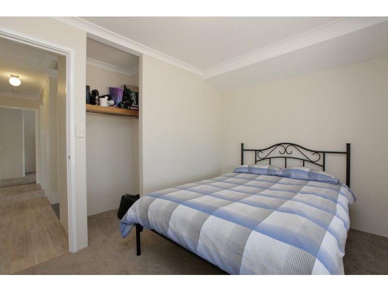 32 Durrington Glade, Clarkson WA 6030