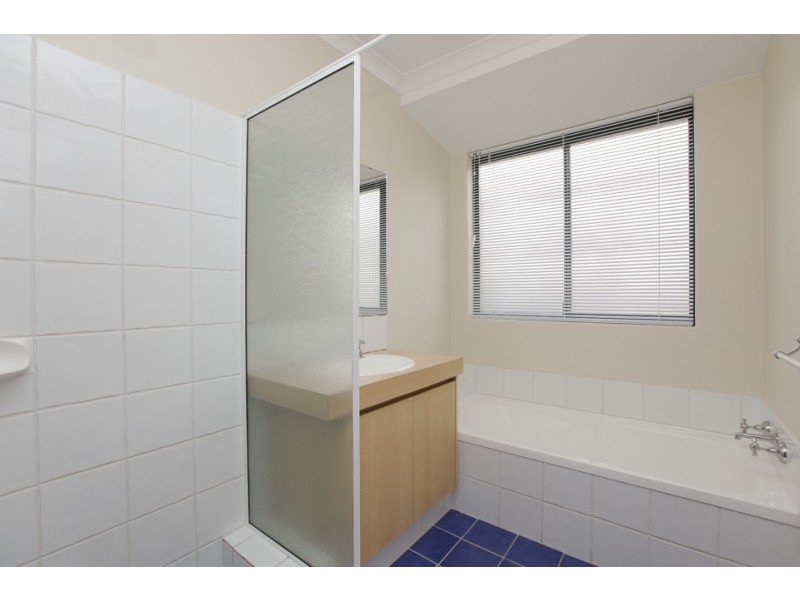 32 Durrington Glade, Clarkson WA 6030