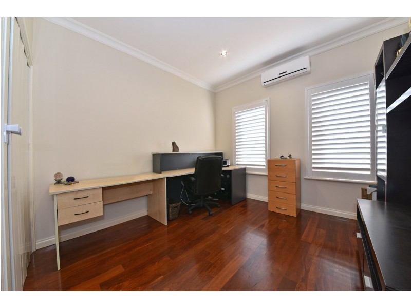 27 Seaham Way, Mindarie WA 6030