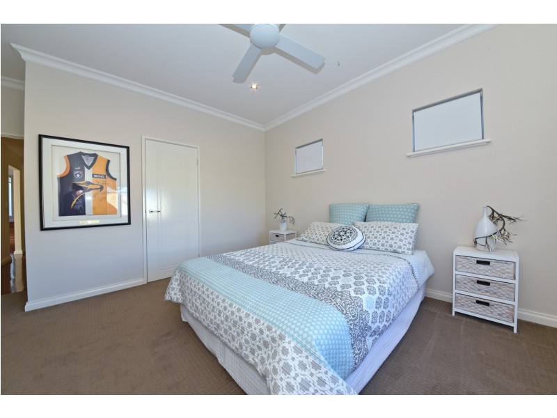 27 Seaham Way, Mindarie WA 6030