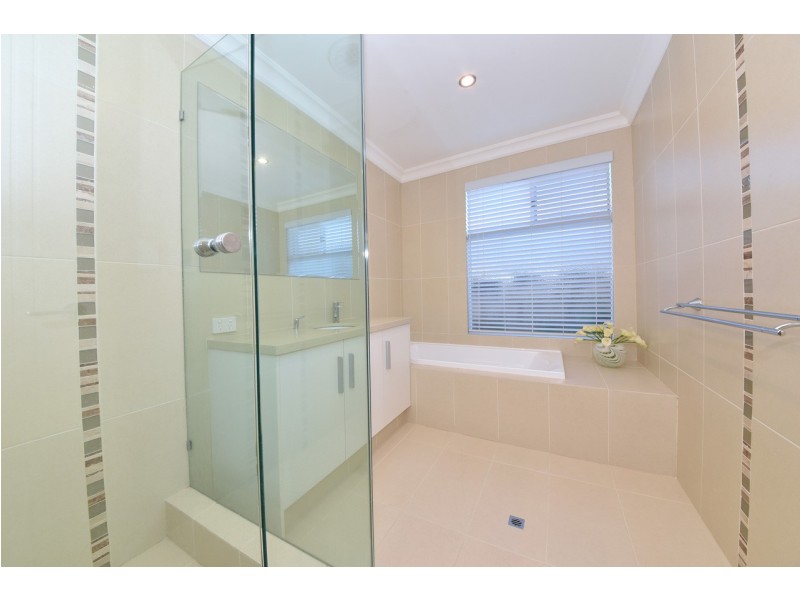 27 Seaham Way, Mindarie WA 6030