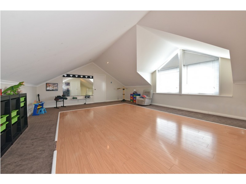 27 Seaham Way, Mindarie WA 6030