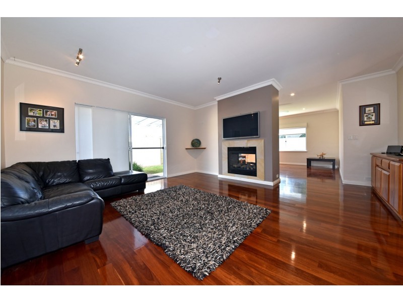 27 Seaham Way, Mindarie WA 6030