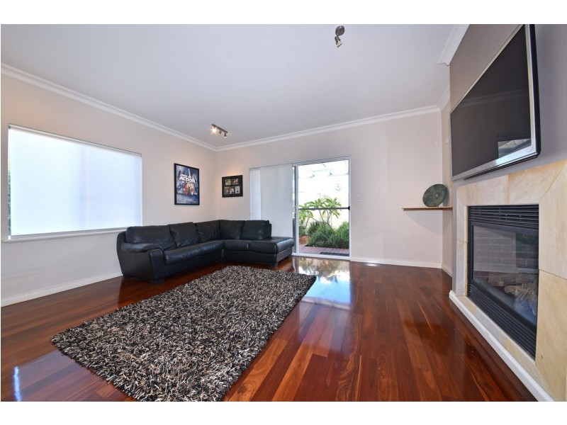 27 Seaham Way, Mindarie WA 6030