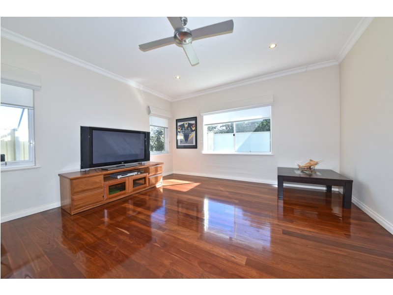 27 Seaham Way, Mindarie WA 6030