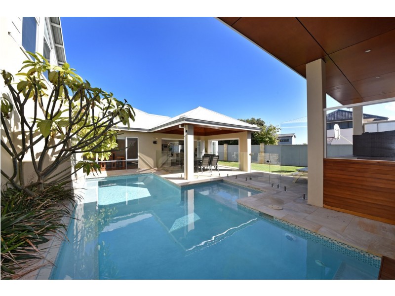 27 Seaham Way, Mindarie WA 6030