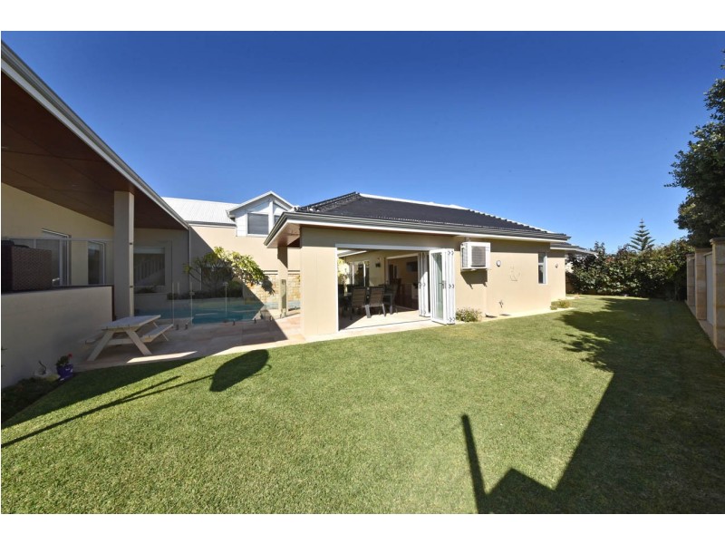 27 Seaham Way, Mindarie WA 6030