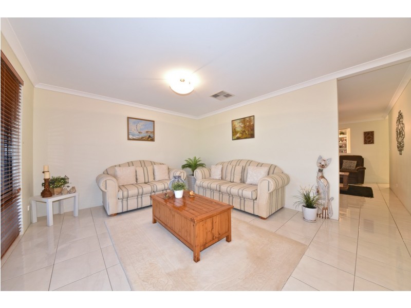 9 La Mirada Avenue, Clarkson WA 6030