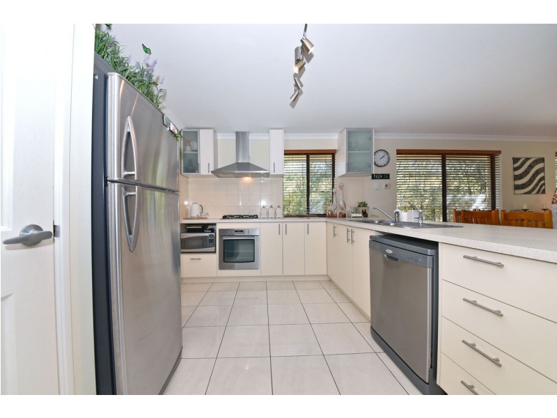 9 La Mirada Avenue, Clarkson WA 6030