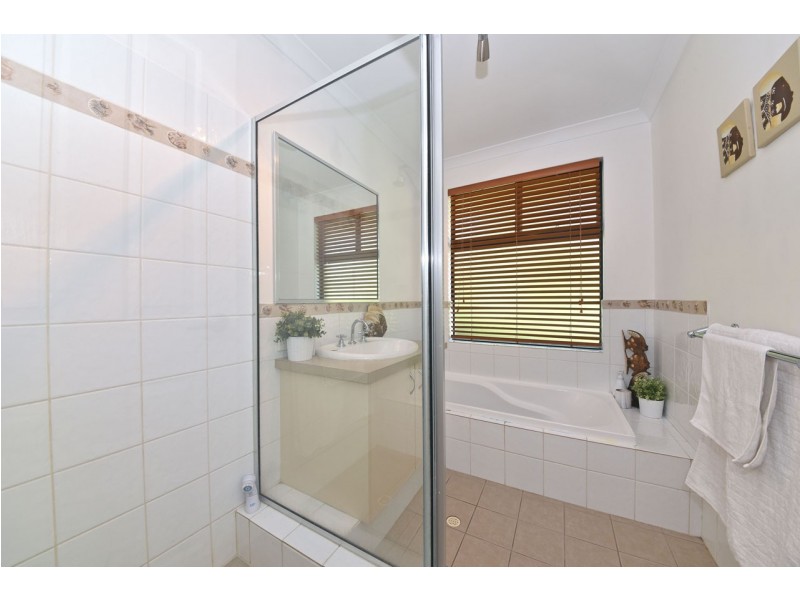 9 La Mirada Avenue, Clarkson WA 6030