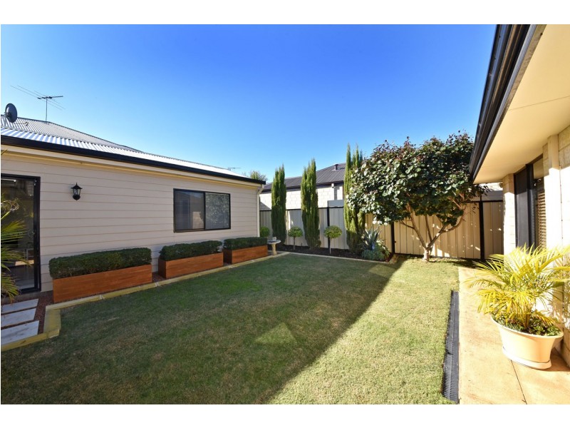 9 La Mirada Avenue, Clarkson WA 6030