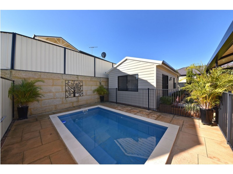 9 La Mirada Avenue, Clarkson WA 6030