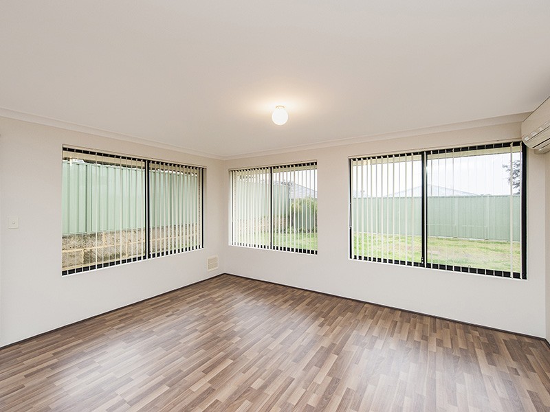 124 Seagrove Boulevard, Merriwa WA 6030