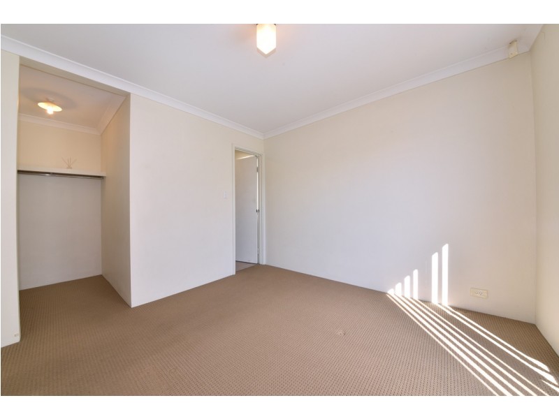 6 Cylinders Loop, Clarkson WA 6030