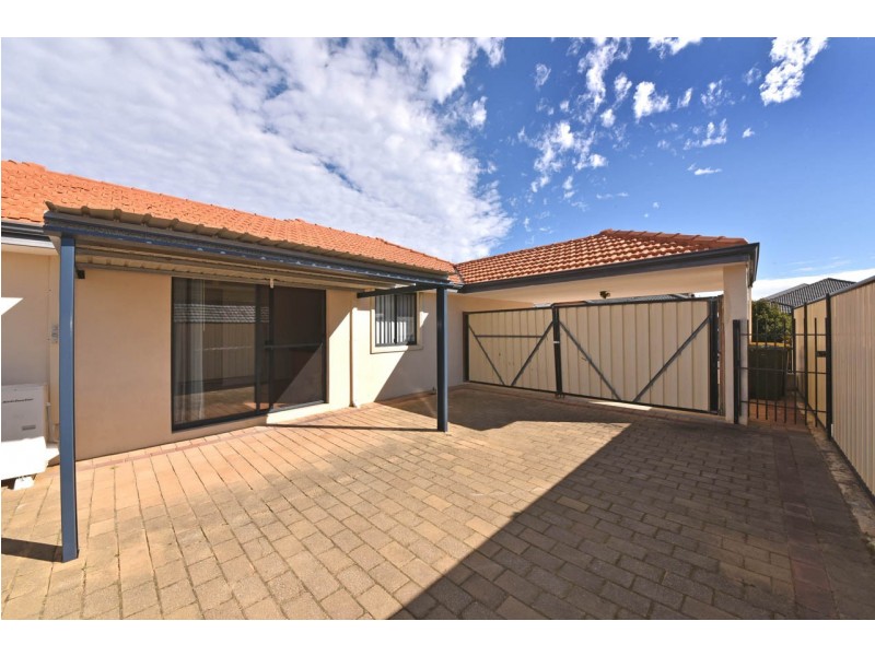 6 Cylinders Loop, Clarkson WA 6030