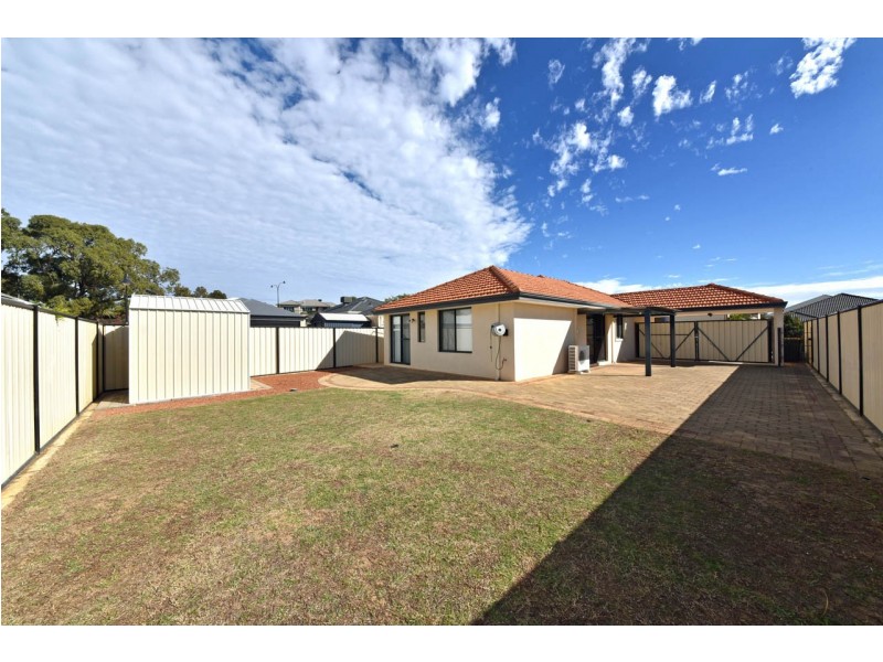 6 Cylinders Loop, Clarkson WA 6030