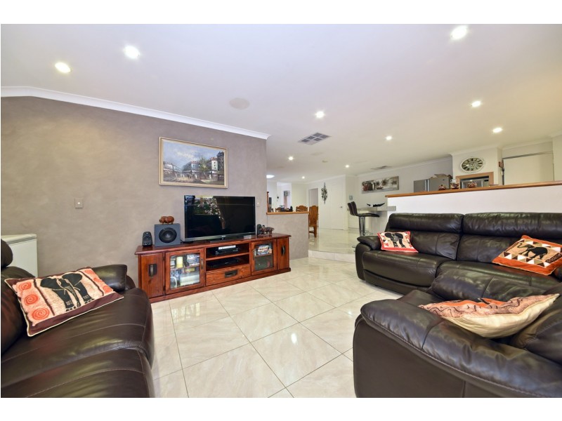 14 Whitby Close, Mindarie WA 6030