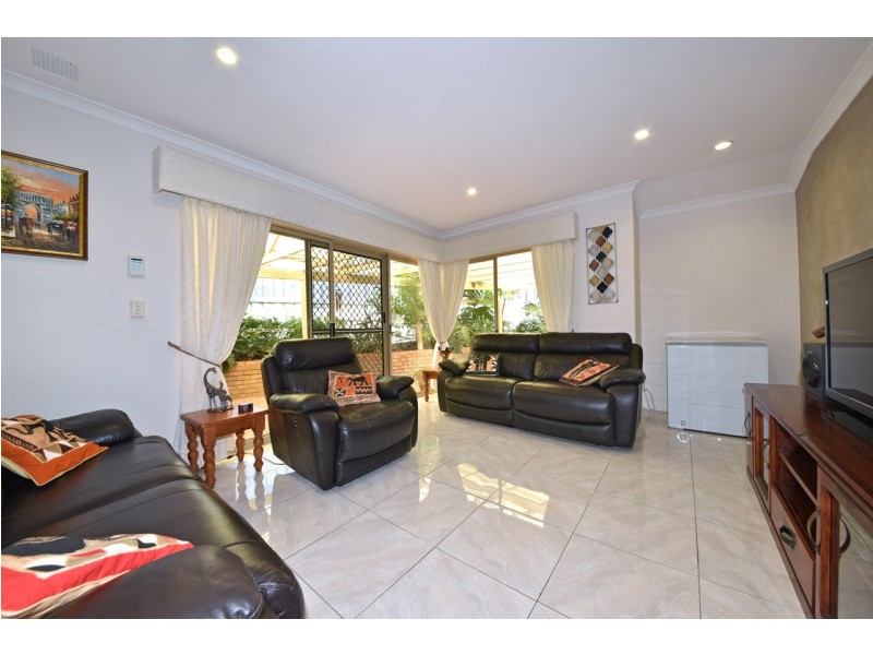 14 Whitby Close, Mindarie WA 6030