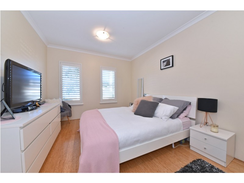 4 Seaham Way, Mindarie WA 6030