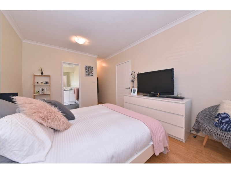 4 Seaham Way, Mindarie WA 6030