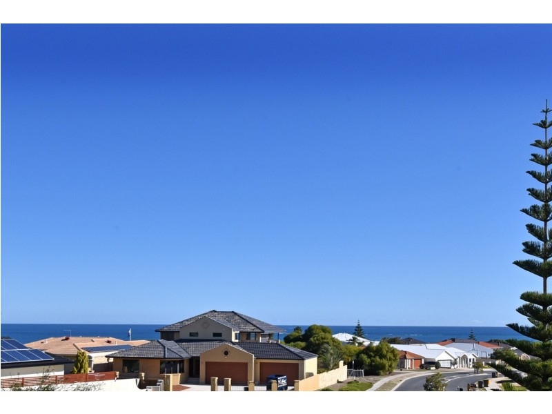 4 Seaham Way, Mindarie WA 6030