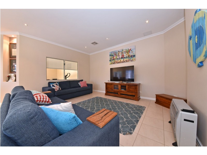 4 Seaham Way, Mindarie WA 6030