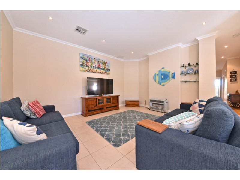 4 Seaham Way, Mindarie WA 6030