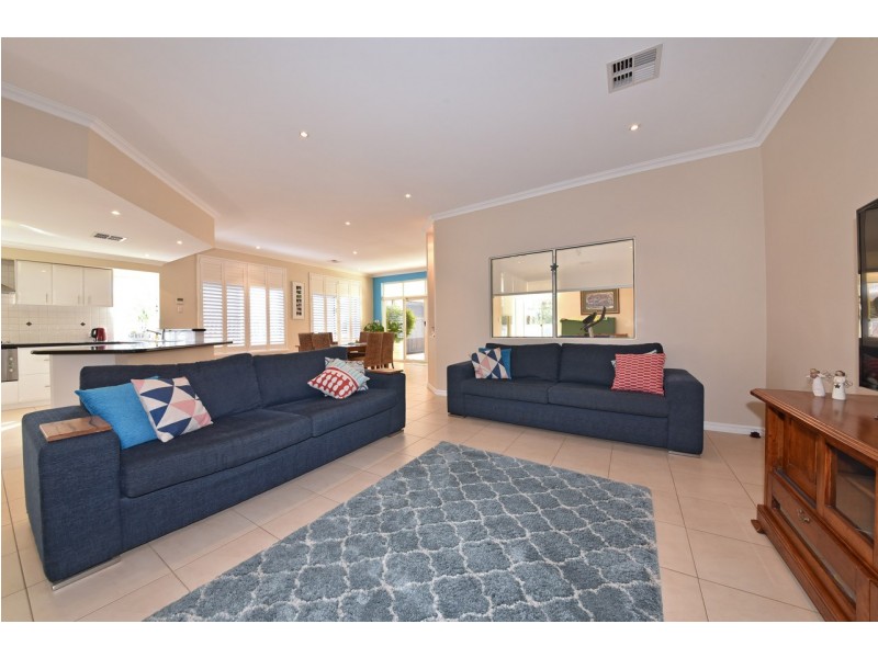 4 Seaham Way, Mindarie WA 6030