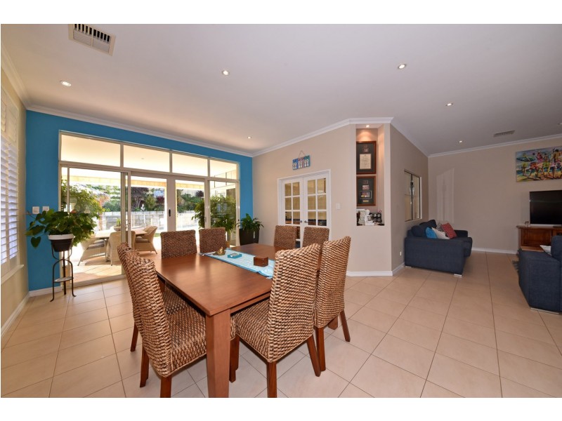 4 Seaham Way, Mindarie WA 6030