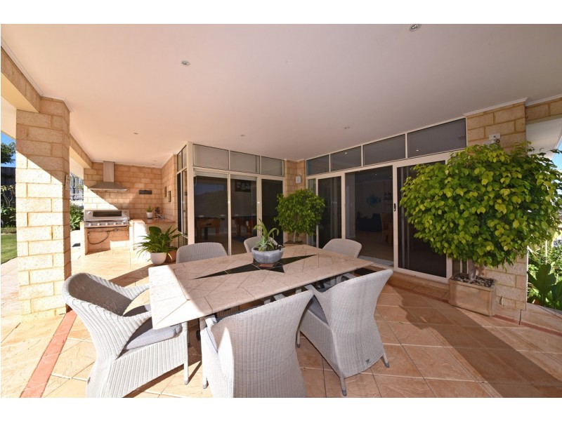 4 Seaham Way, Mindarie WA 6030