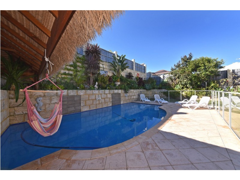 4 Seaham Way, Mindarie WA 6030