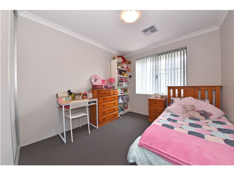 23 Navajo Way, Eglinton WA 6034