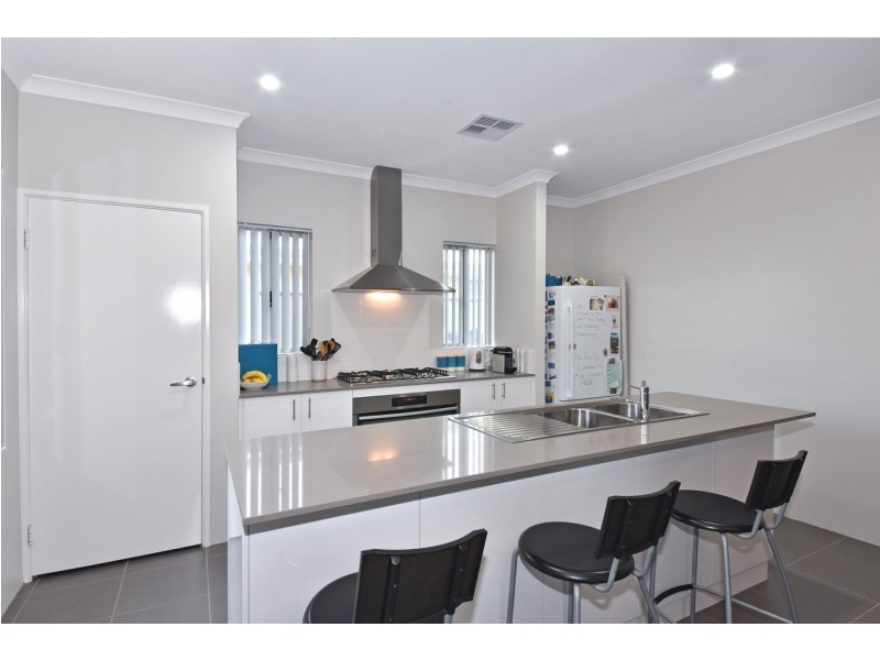 23 Navajo Way, Eglinton WA 6034