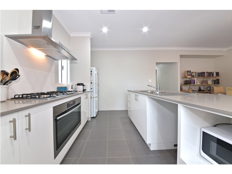 23 Navajo Way, Eglinton WA 6034