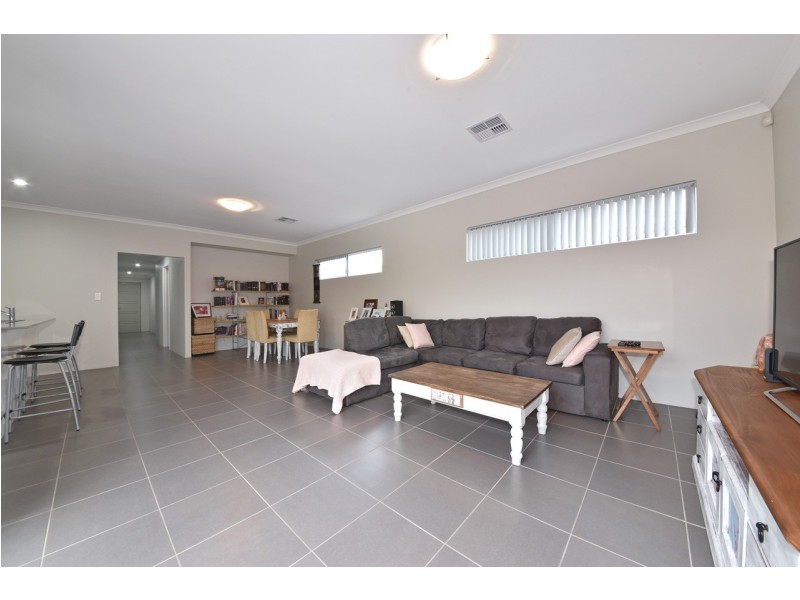 23 Navajo Way, Eglinton WA 6034