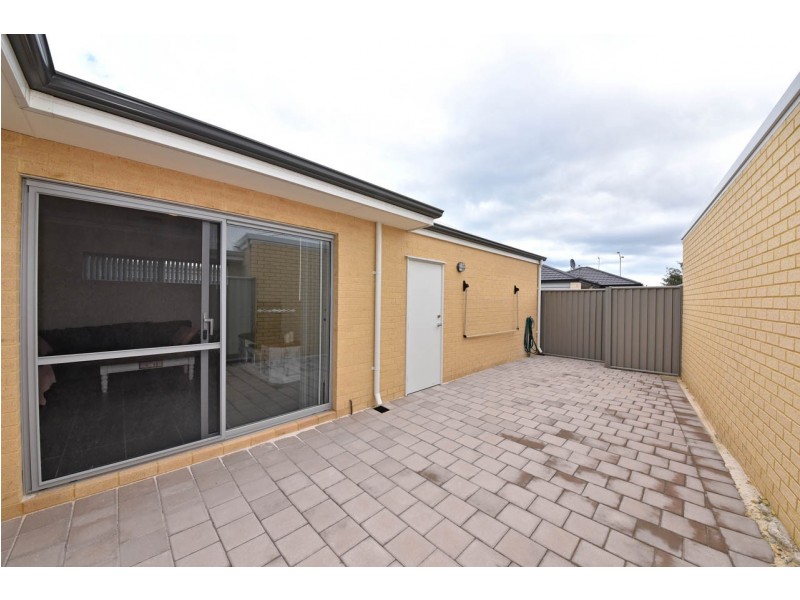 23 Navajo Way, Eglinton WA 6034