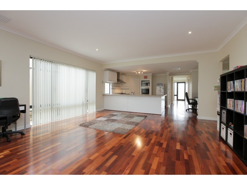 9 Dulles Way, Clarkson WA 6030