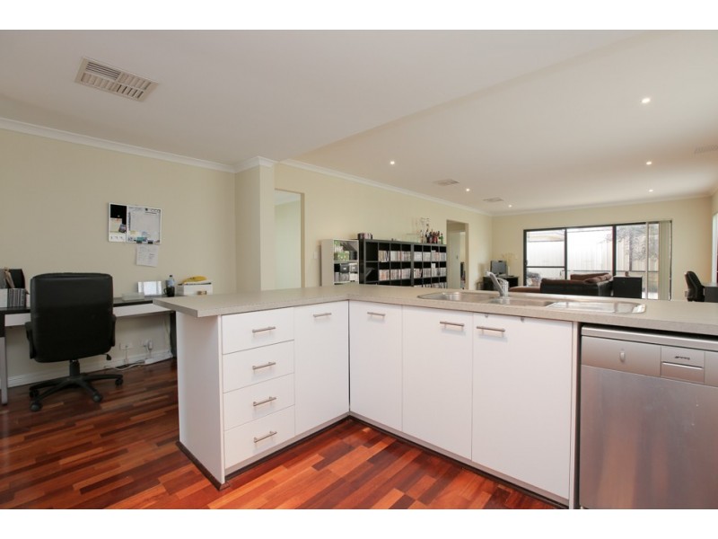 9 Dulles Way, Clarkson WA 6030