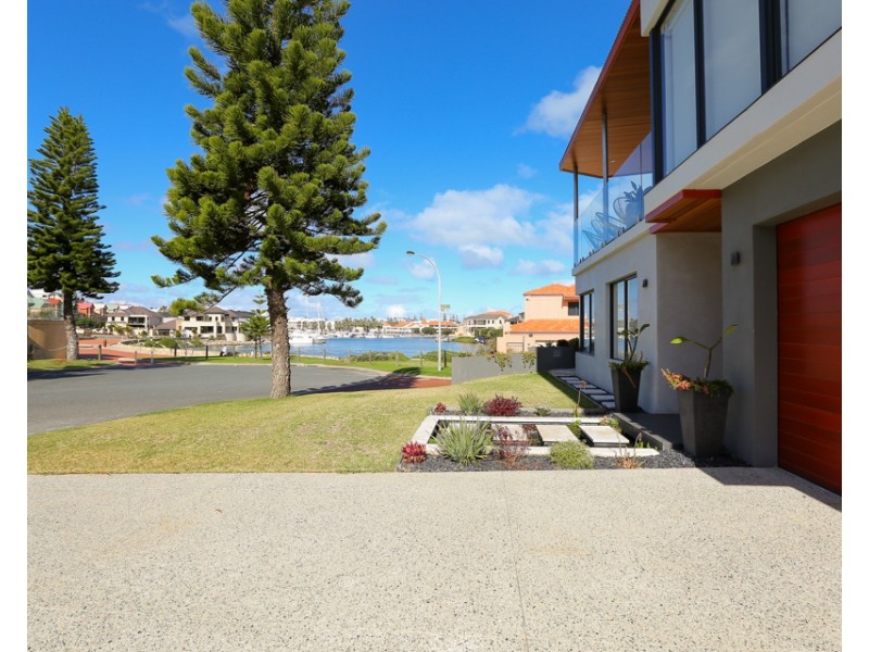10 Syros Court, Mindarie WA 6030
