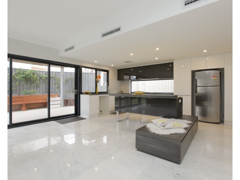 10 Syros Court, Mindarie WA 6030