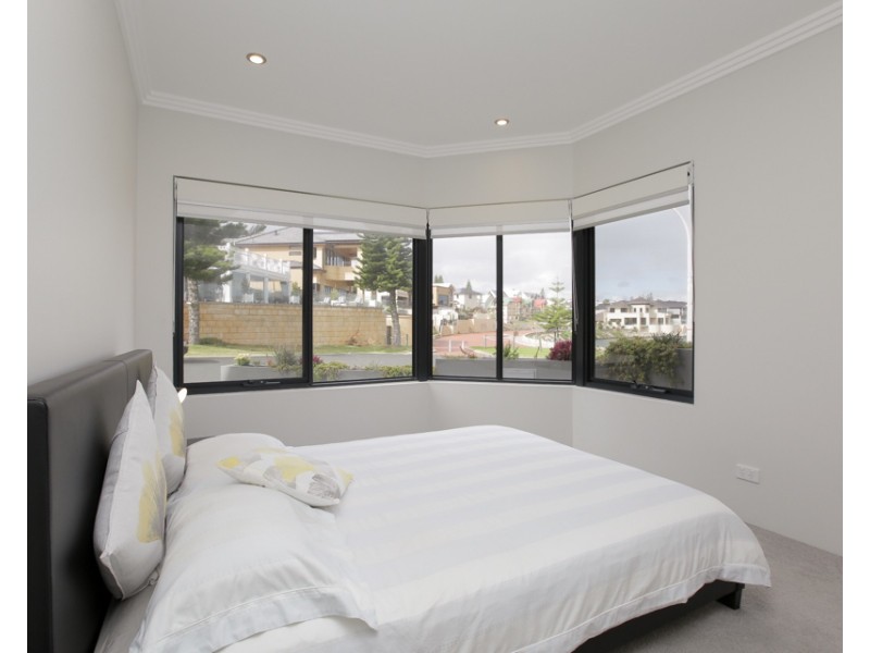 10 Syros Court, Mindarie WA 6030