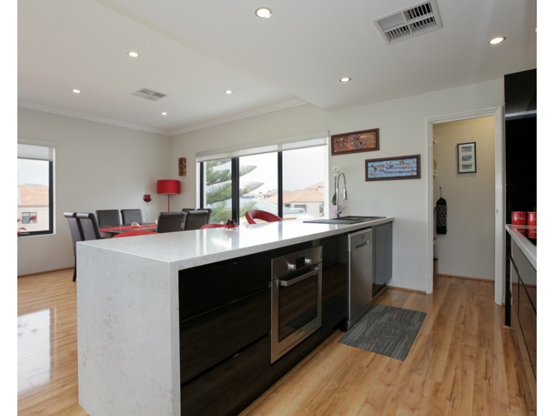 10 Syros Court, Mindarie WA 6030