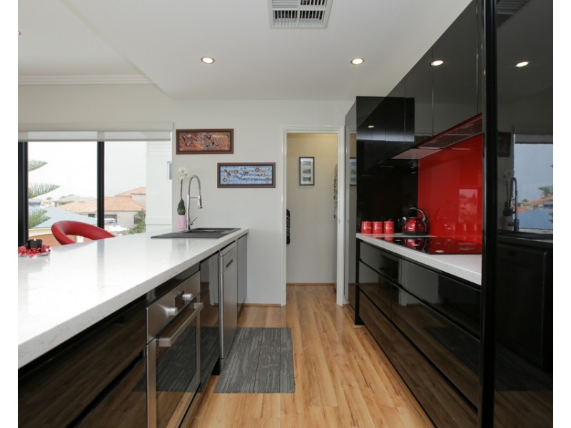 10 Syros Court, Mindarie WA 6030