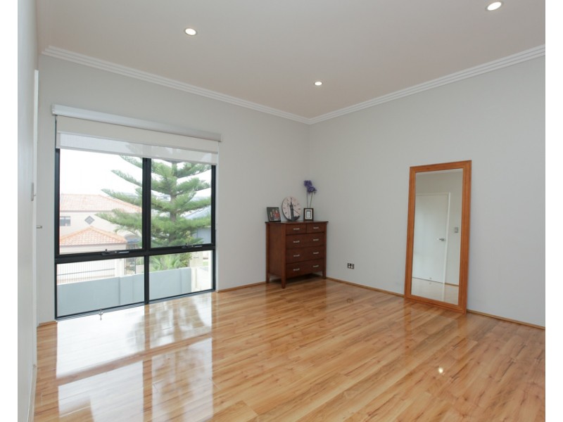 10 Syros Court, Mindarie WA 6030