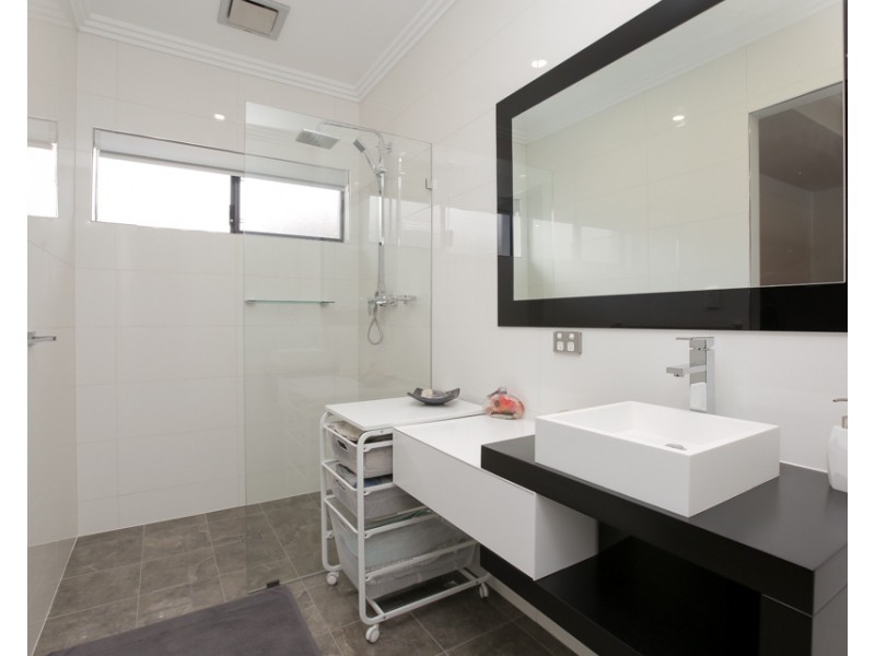 10 Syros Court, Mindarie WA 6030