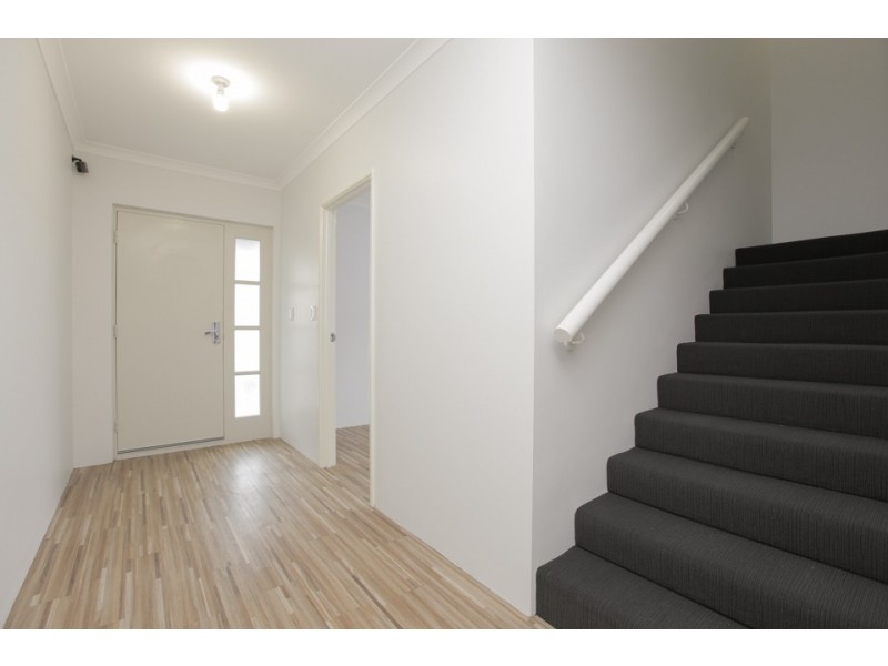 17 Rupara Circle, Quinns Rocks WA 6030