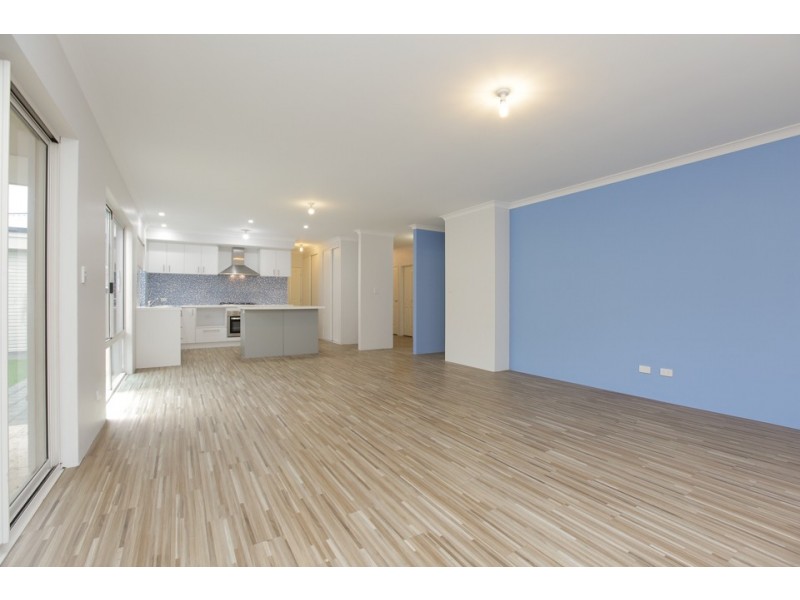 17 Rupara Circle, Quinns Rocks WA 6030