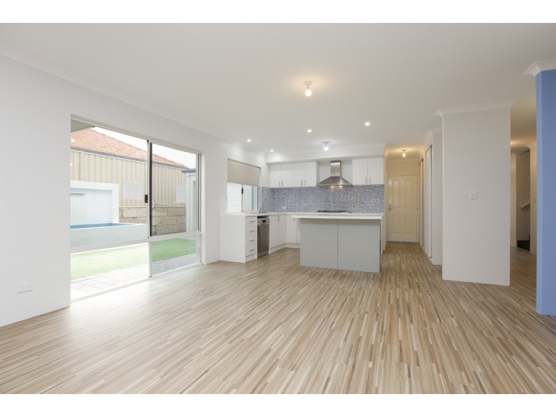 17 Rupara Circle, Quinns Rocks WA 6030