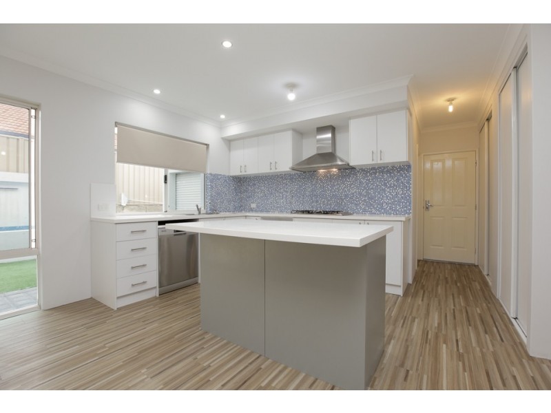 17 Rupara Circle, Quinns Rocks WA 6030