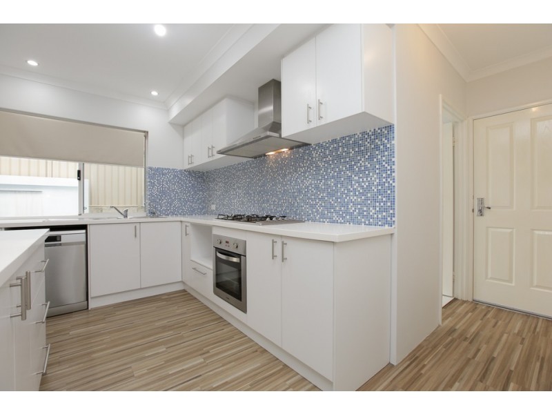 17 Rupara Circle, Quinns Rocks WA 6030